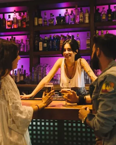 bar diversión compañía